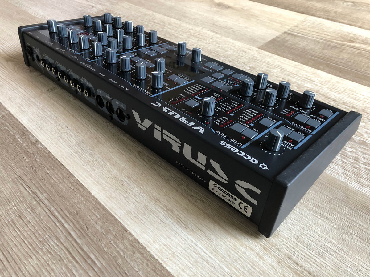 Access Virus C Desktop, Fully Recapped, All New Tacts, New Volume Pot, Power Switch, Battery + PSU