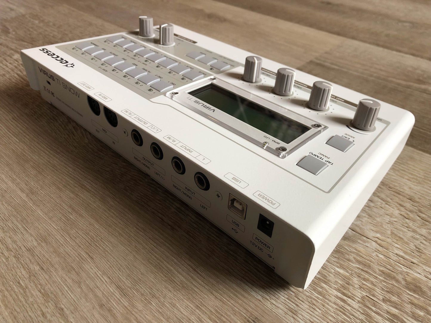 Access Virus TI Snow Minty w/ New PSU + New HQ USB Cable