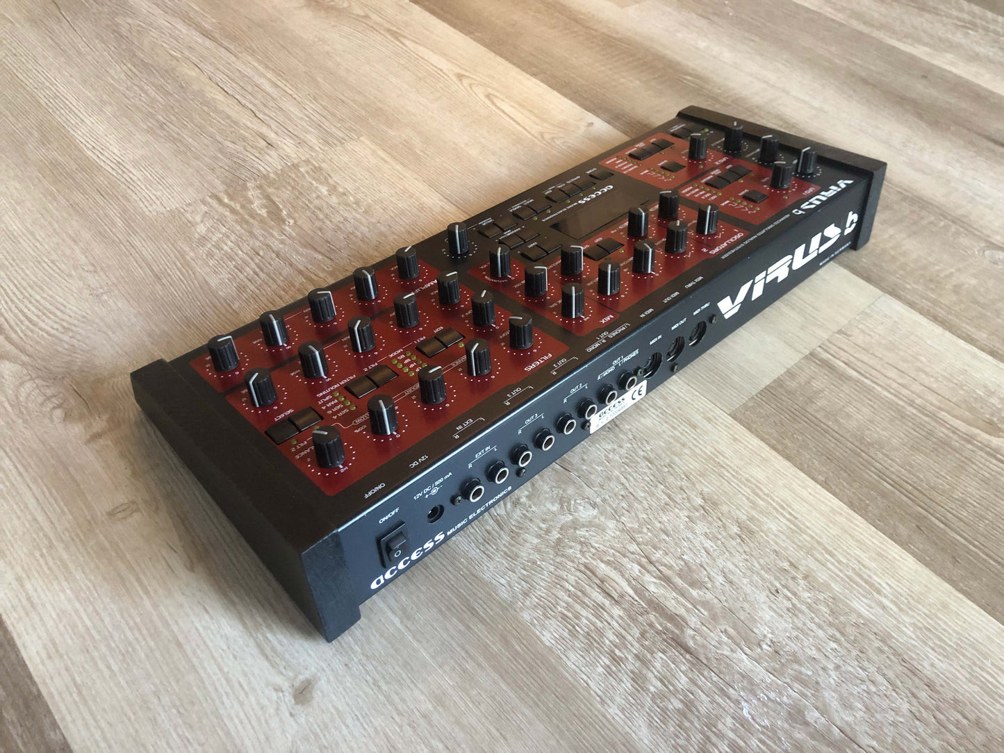 Access Virus B Desktop, All New Tacts, Power Filter Cap, Battery, Custom Wood Sides + PSU, OS 4.9