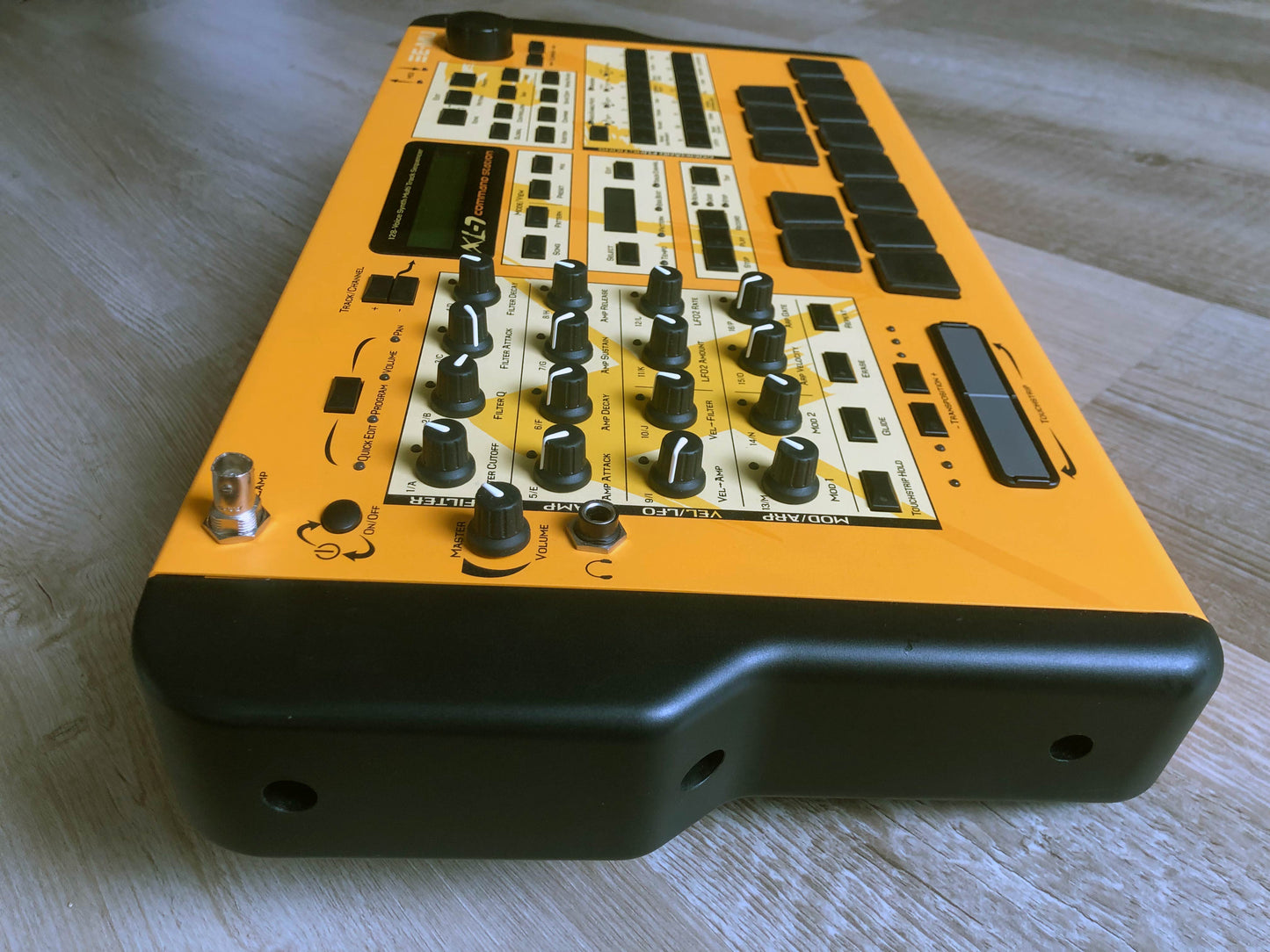 E-MU Systems XL-7 Command Station in Excellent Condition