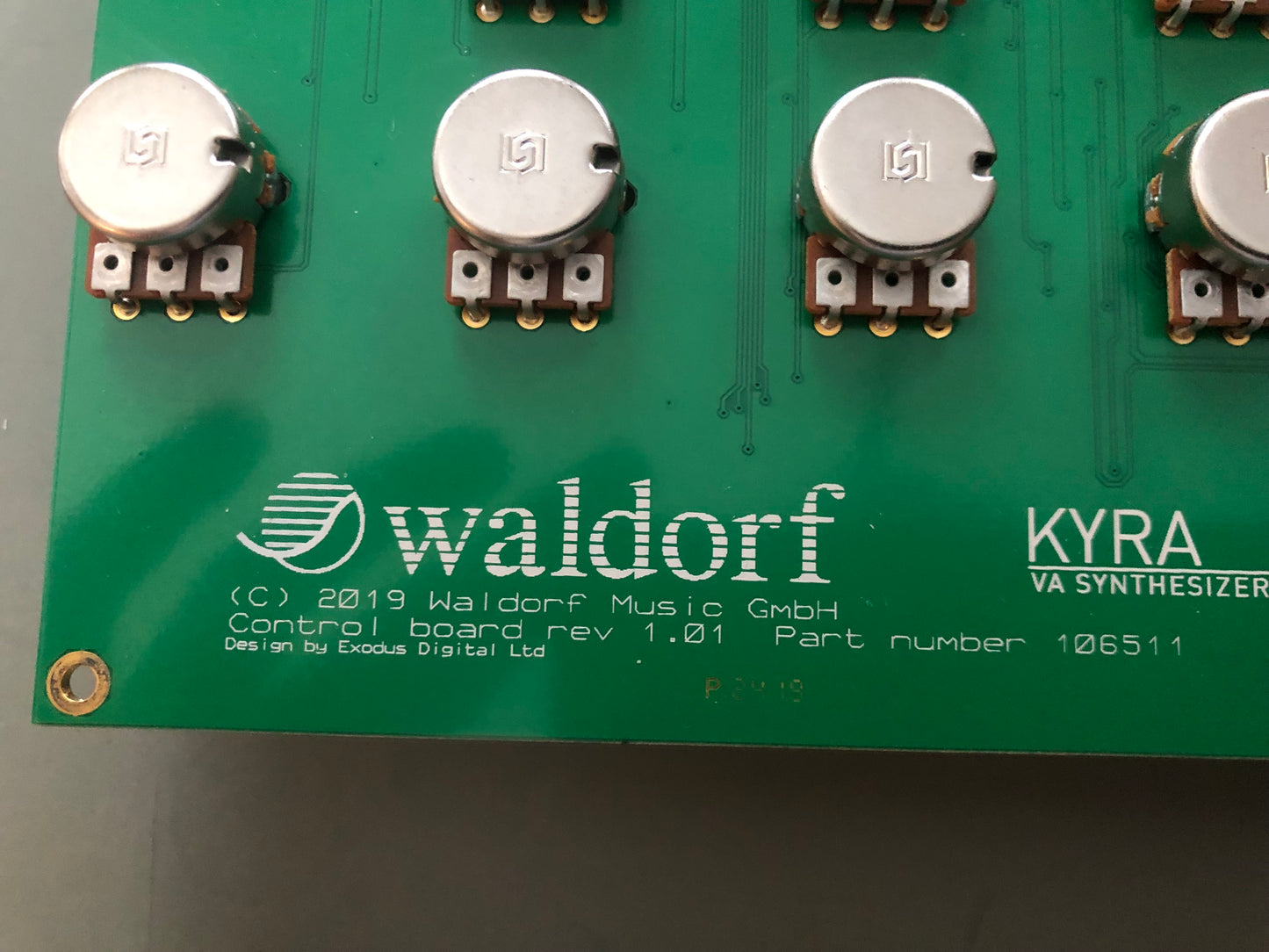 Waldorf Kyra Virtual Analog Desktop Synthesizer w/ Rack Ears + OG PSU