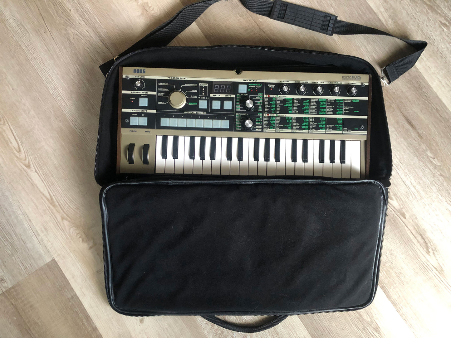 MicroKorg (Small Synth) Gator Gig Bag (Used) 23 x 12.125 x 3 inches