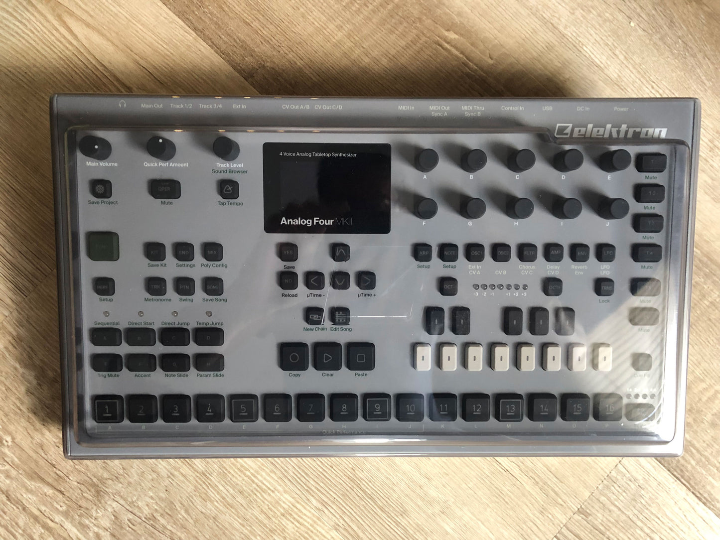 Elektron Analog 4 MKII Decksaver in Good Condition