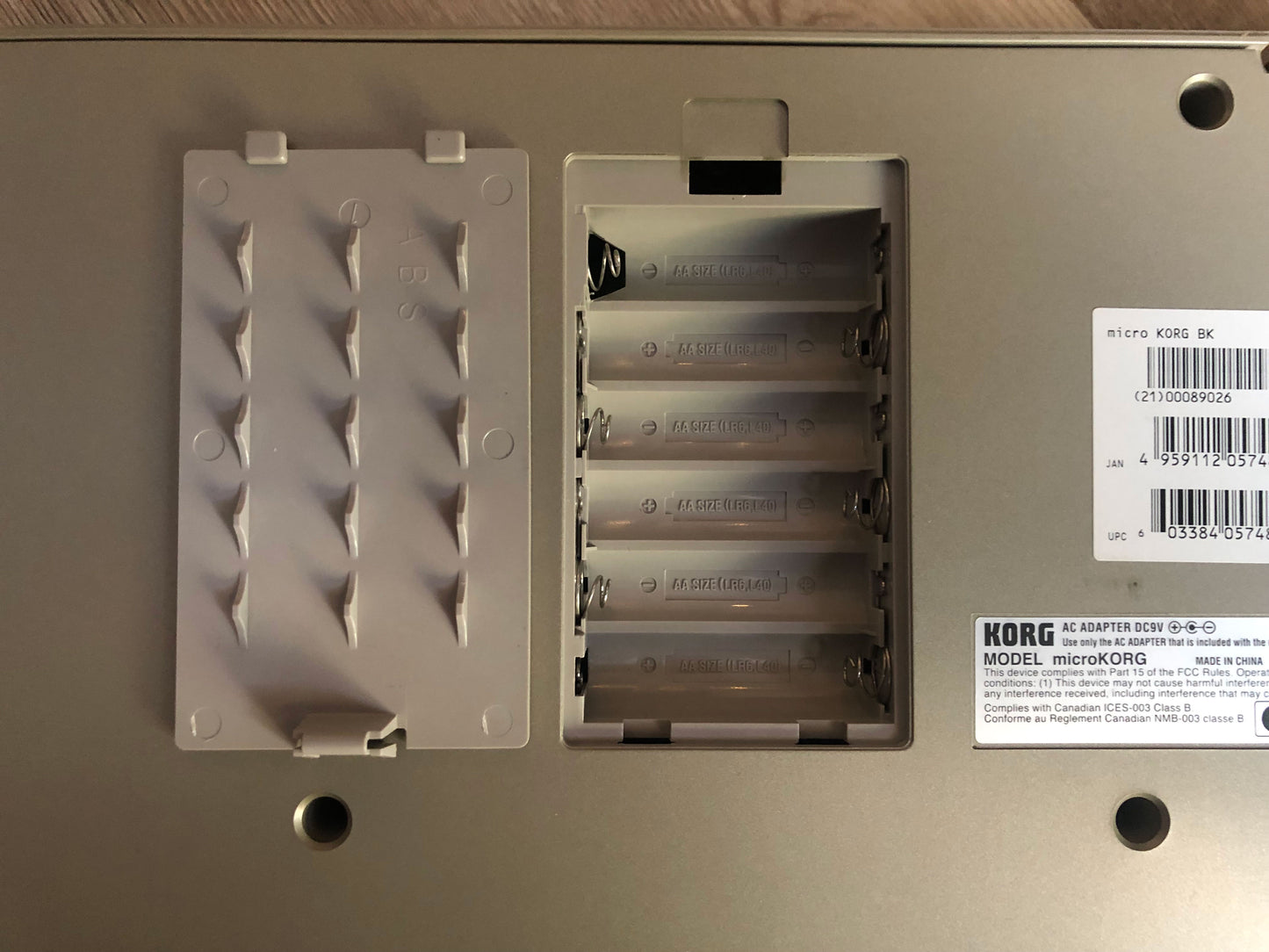 Limited Edition MicroKorg w/ OEM Mic, Aftermarket PSU, Excellent Condition