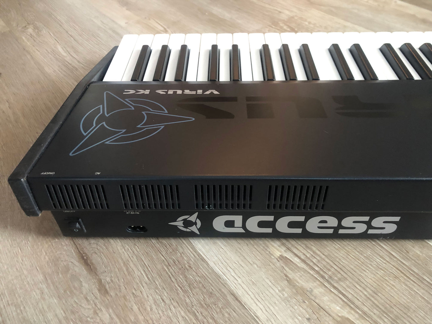 Access Virus KC 61-Key Flagship, All New Tacts, Power Filter Cap, Battery + PSU, OS 6.5