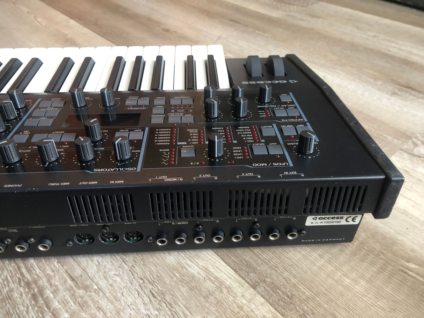 Access Virus KC 61-Key Flagship, All New Tacts, Power Filter Cap, Battery + PSU, OS 6.5