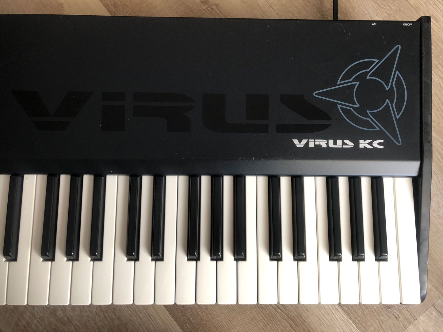 Access Virus KC 61-Key Flagship, All New Tacts, Power Filter Cap, Battery + PSU, OS 6.5
