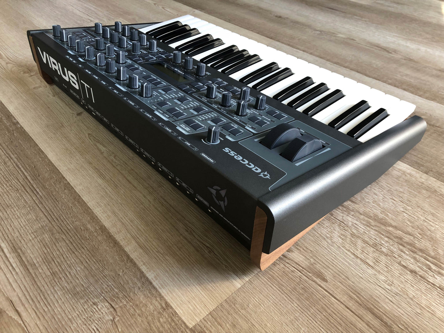 Access Virus TI2 Darkstar in Excellent Condition w/ OG USB Cable and Power Cable