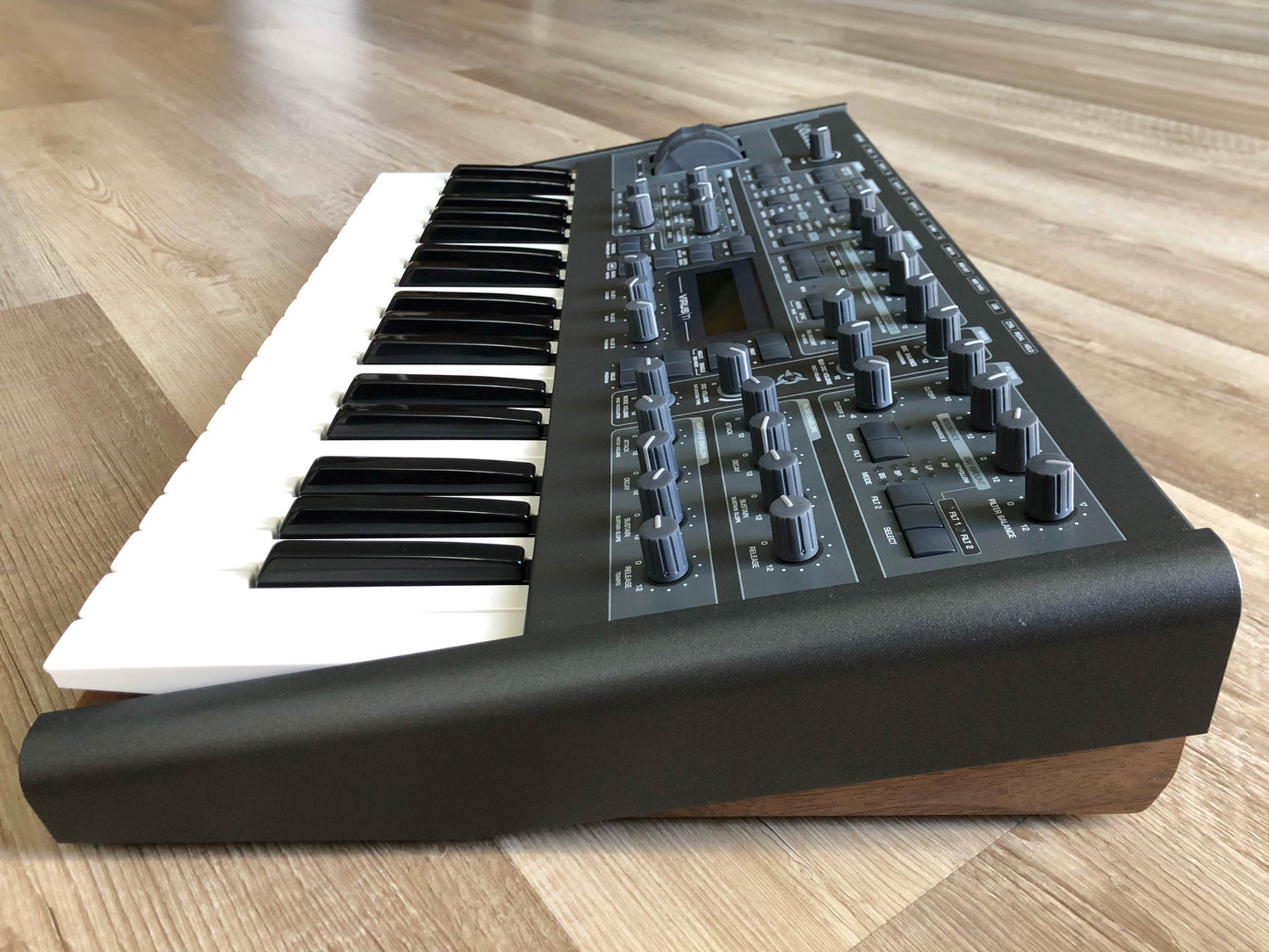 Access Virus TI2 Darkstar in Excellent Condition w/ OG USB Cable and Power Cable