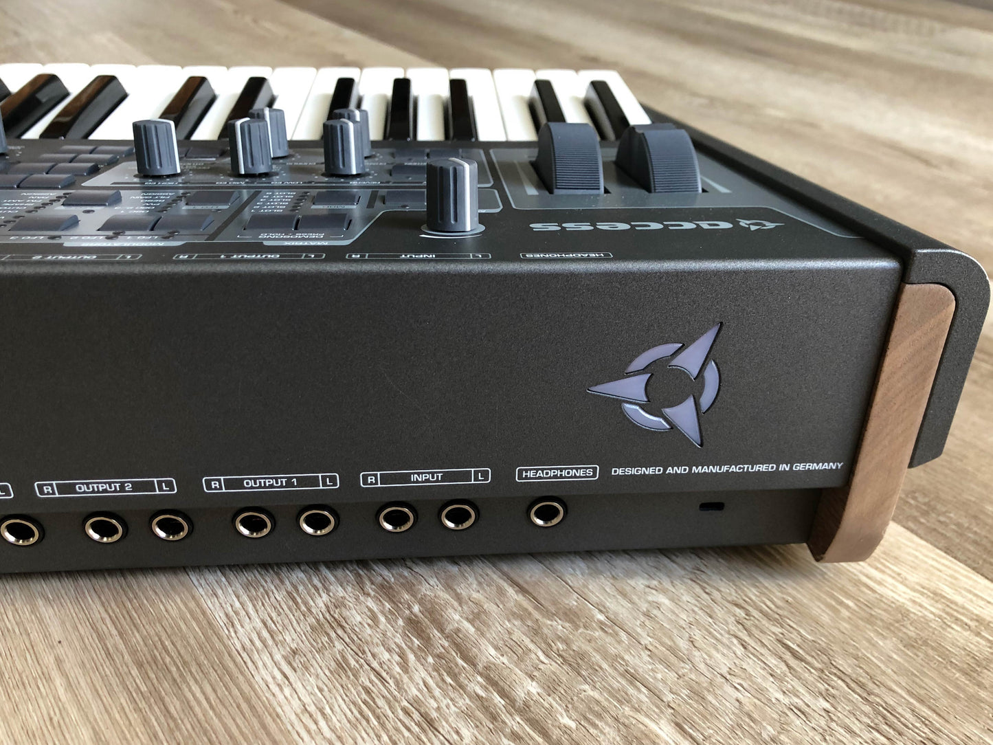 Access Virus TI2 Darkstar in Excellent Condition w/ OG USB Cable and Power Cable