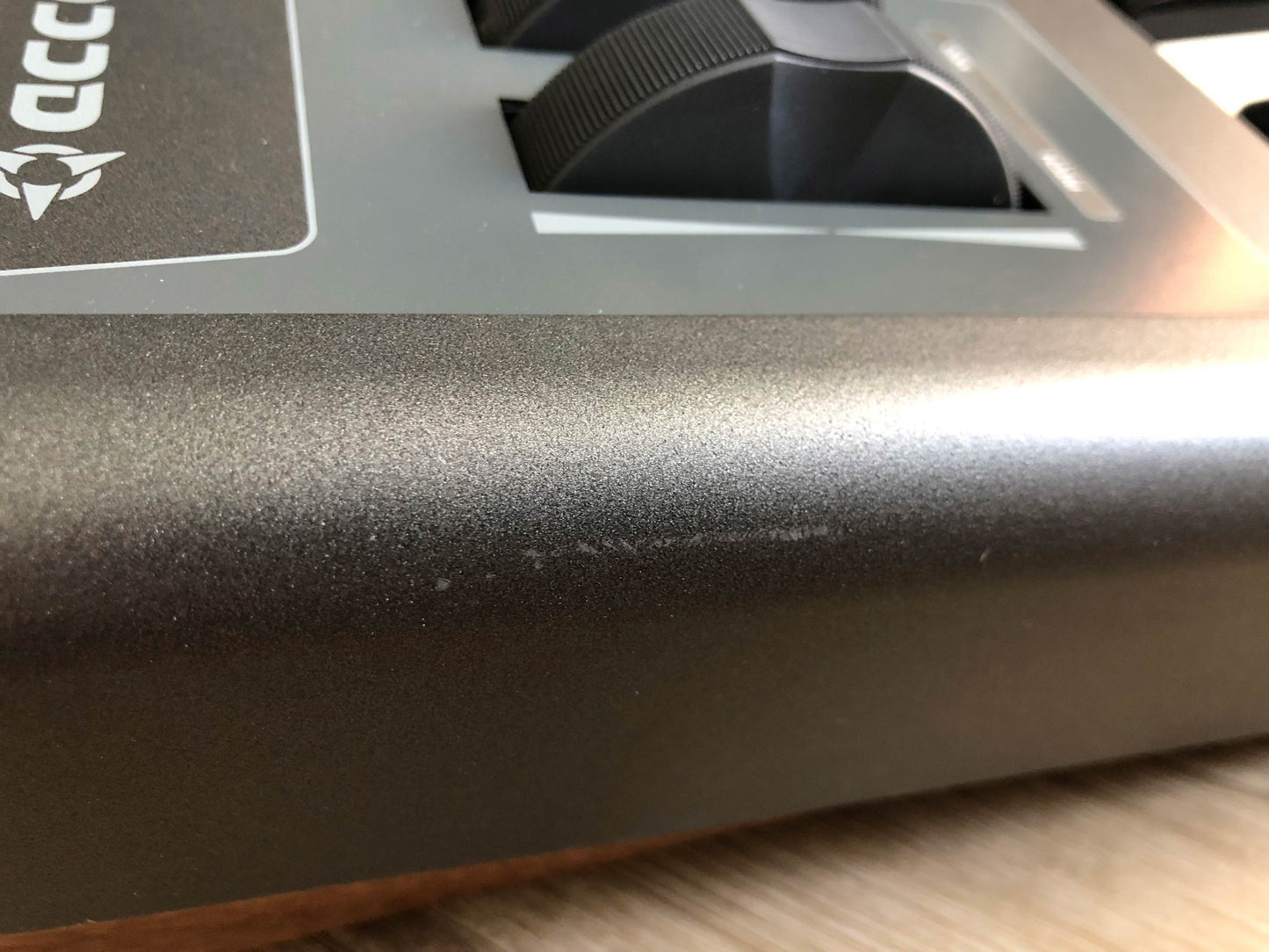 Access Virus TI2 Darkstar in Excellent Condition w/ OG USB Cable and Power Cable