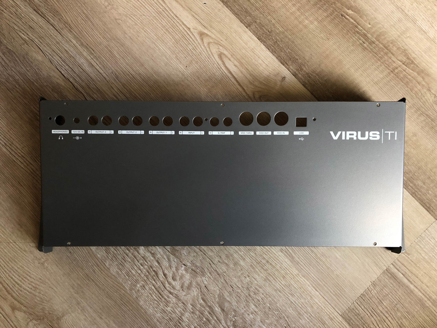 Access Virus TI2 Rack Mounting Kit (Missing Blank)
