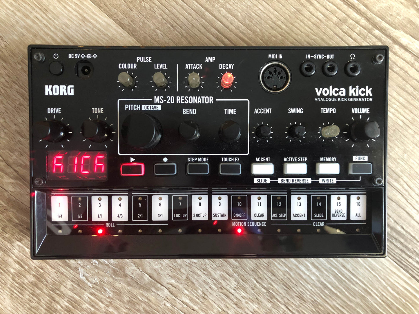 Korg Volca Kick Analog Kick / Bass Generator with Original Box