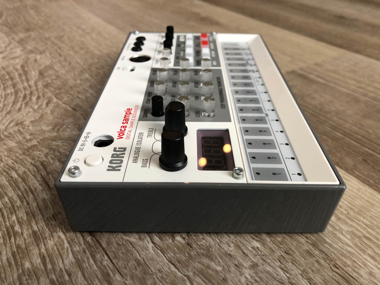 Korg Volca Sample 2 Digital Sample Sequencer w/ Power Supply