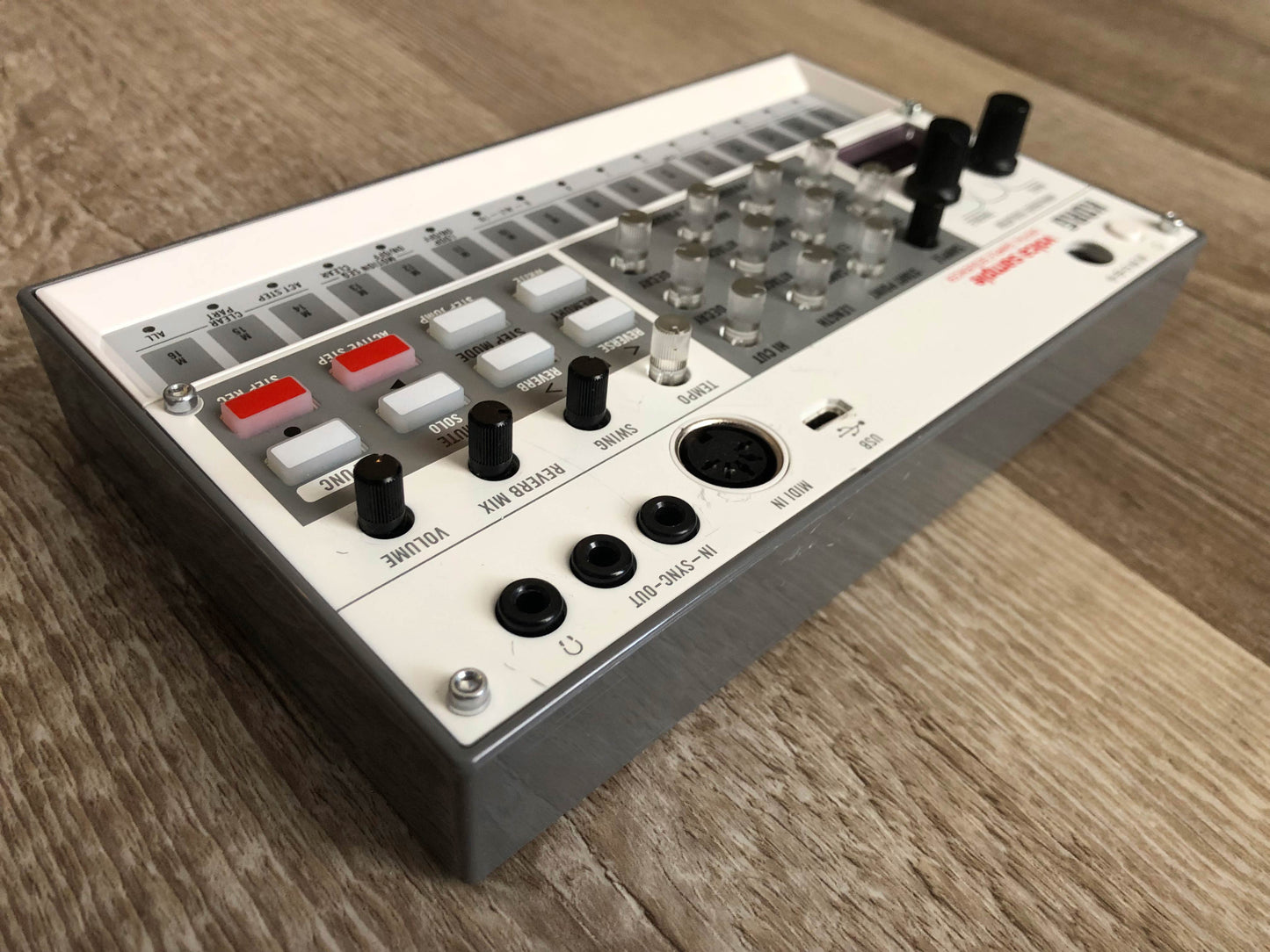 Korg Volca Sample 2 Digital Sample Sequencer w/ Power Supply