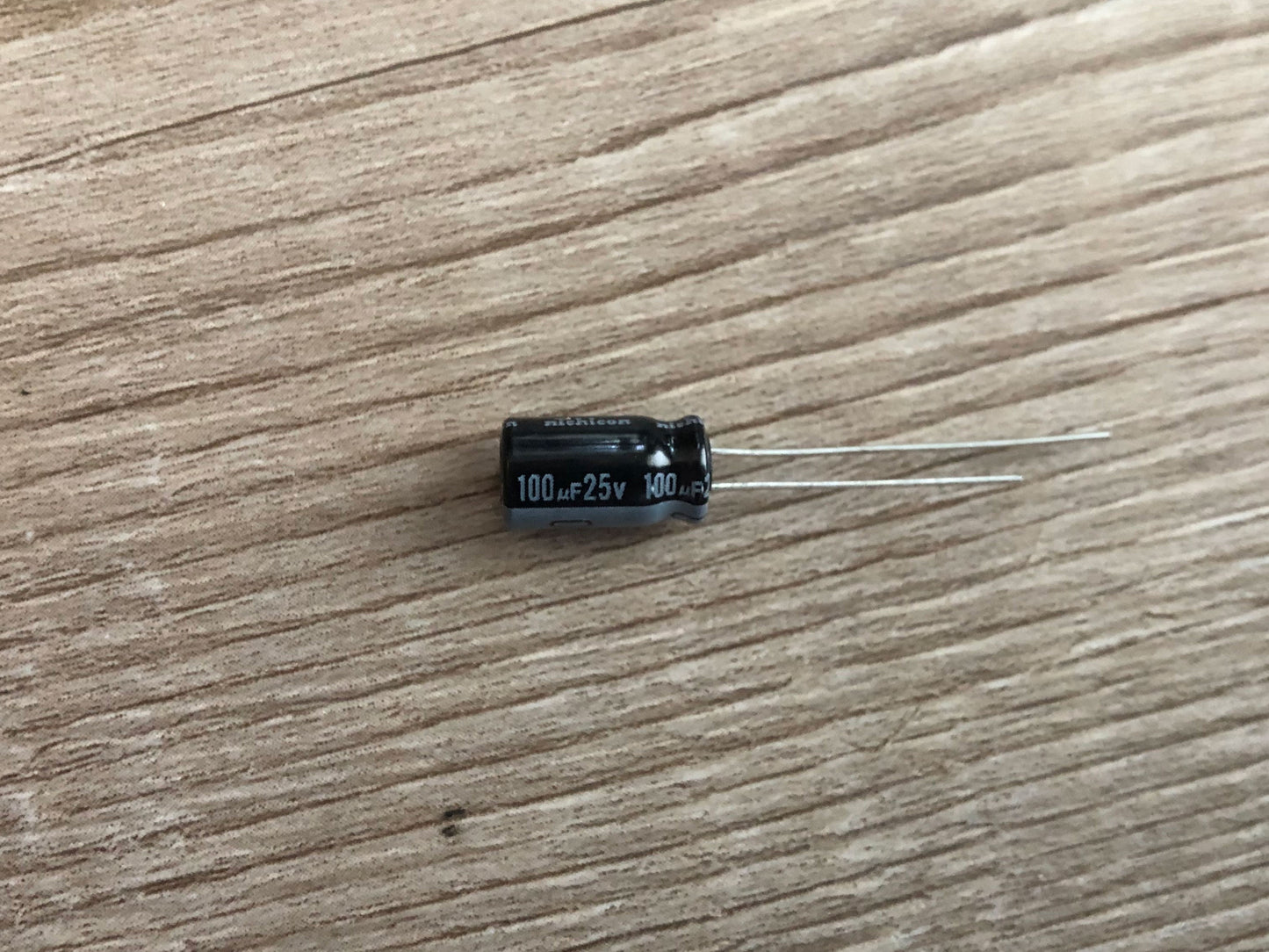 Nichicon UHE1E101MED Power Filter Capacitor for Virus B/C