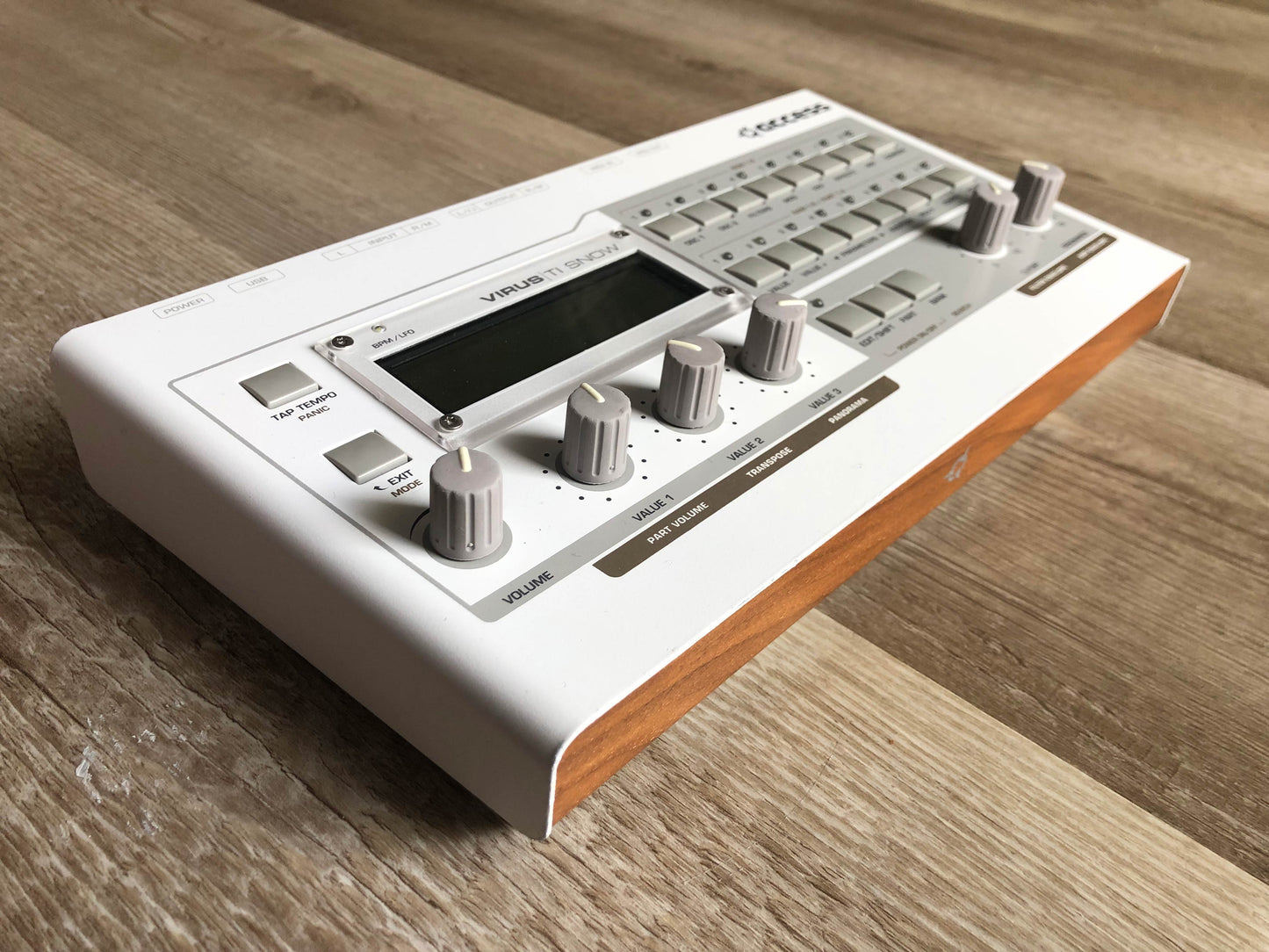 Access Virus TI Snow, All New Tacts & New Battery, w/ PSU + USB Cable