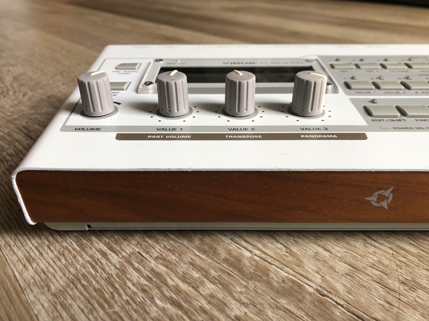 Access Virus TI Snow, All New Tacts & New Battery, w/ PSU + USB Cable