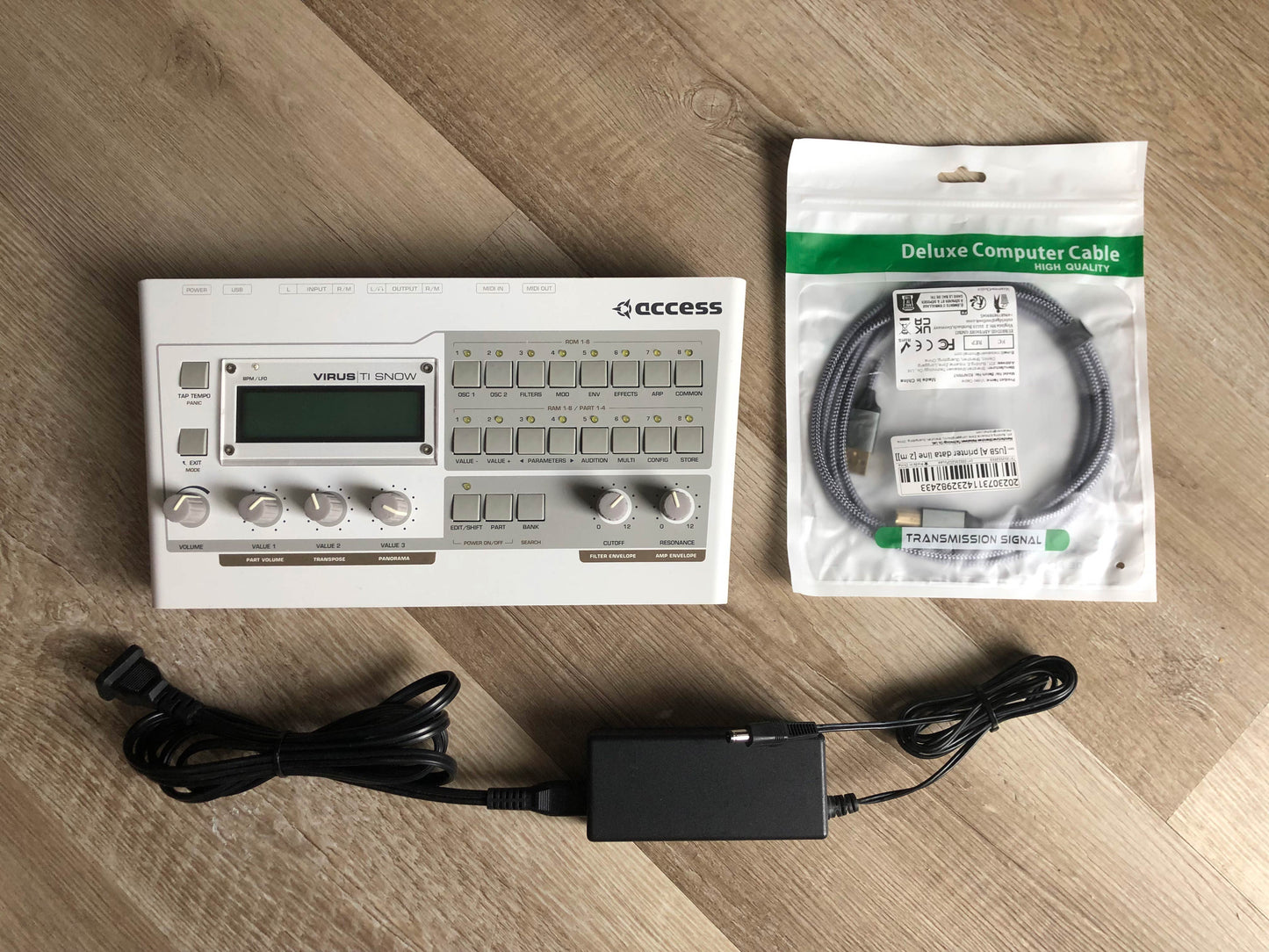 Access Virus TI Snow, All New Tacts & New Battery, w/ PSU + USB Cable