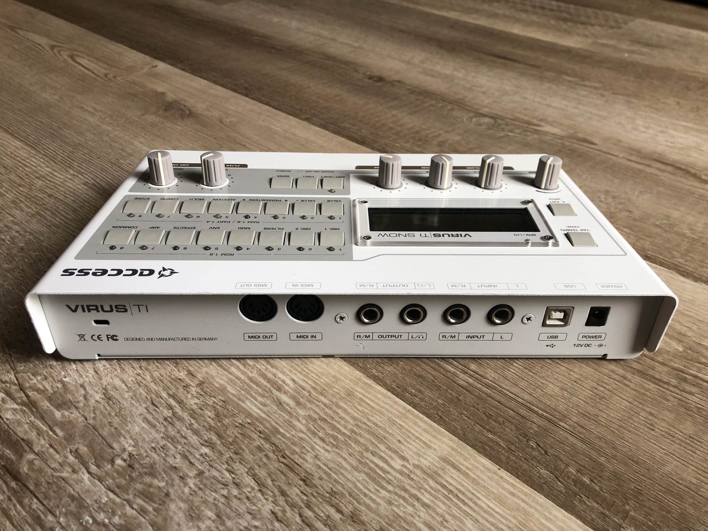 Access Virus TI Snow, All New Tacts & New Battery, w/ PSU + USB Cable