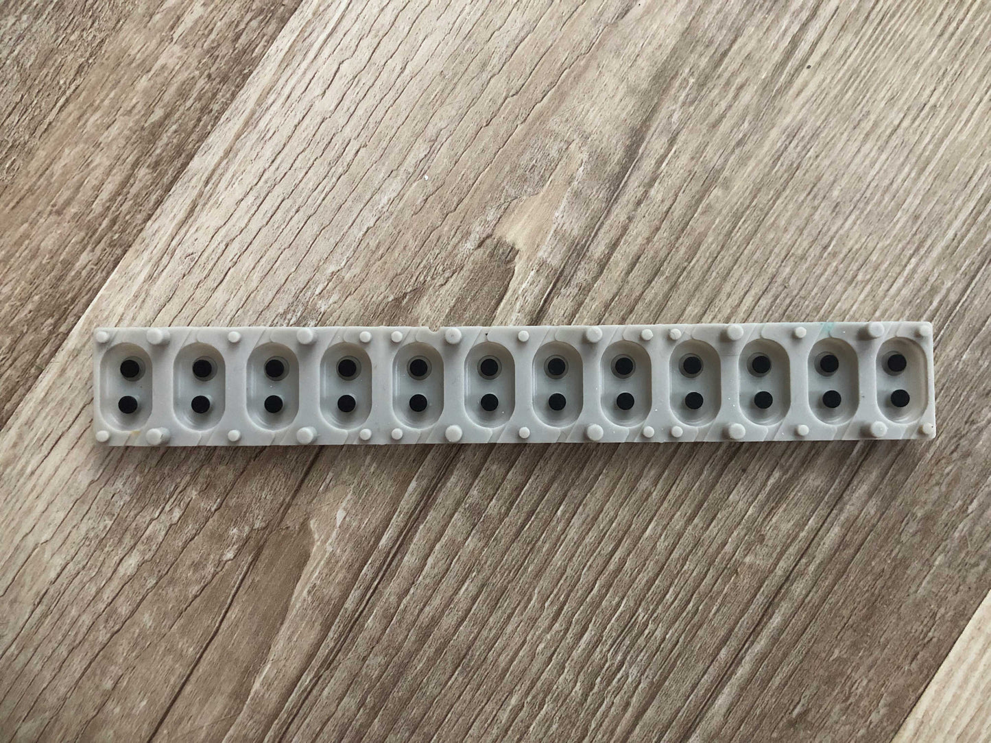 Access Virus OEM Contact strip, 12-note, Indigo, Indigo 2, KC, TI, TI2